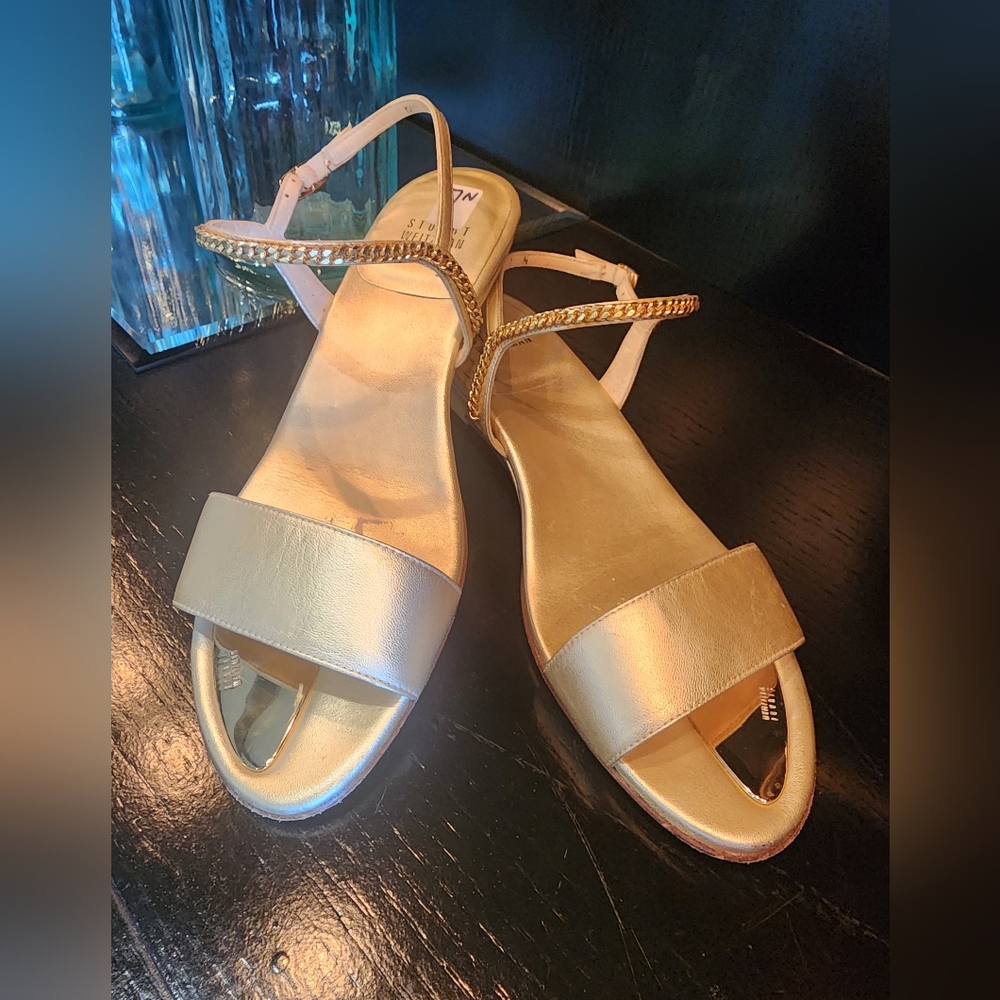 EUC- Stuart Weitzman Elegant Gold Women's Sandals!!🧡🌺💛